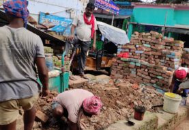 खैरा थाना के सामने अतिक्रमण, आम रास्ता पर किया जा रहा अवैध निर्माण