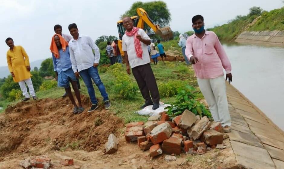 सिकंदरा अपरक्युल जलाशय से निकलने वाली नहर से प्रखंड के विभिन्न पंचायत में पानी पहुंचाने का कार्य किया जा रहा है