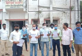 प्राइवेट कोचिंग सेंटर के  संचालकों ने शिक्षा पदाधिकारी से कोचिंग सेंटर खोलने की गुहार लगाई