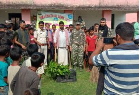 राष्ट्रपिता महात्मा गांधी की जयंती पर स्वच्छता अभियान चलाया गया,चरकापत्थर पुलिस व एसएसबी के नेतृत्व में संपन्न हुआ कार्यक्रम