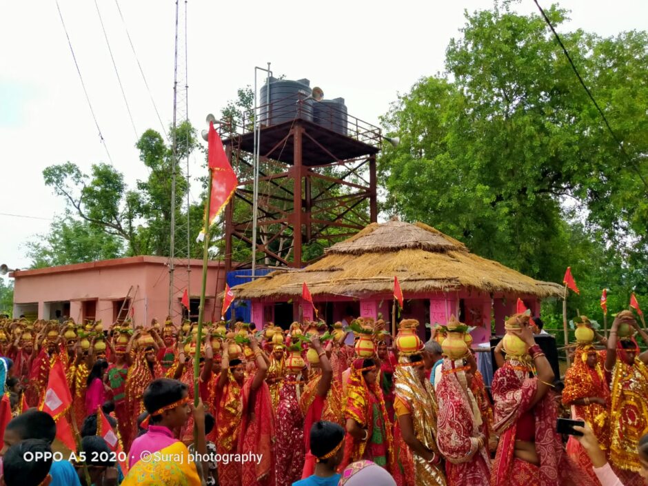 कलश यात्रा के साथ तीन दिवसीय शतचंडी यज्ञ का शुभारंभ