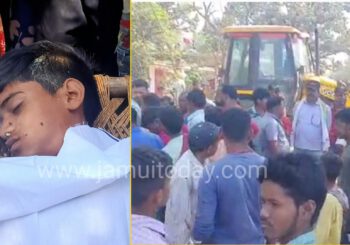 नदी में डूबने से बच्चे की मौत, आक्रोशित ग्रामीणों ने किया सड़क जाम