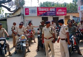 होली को ले कर पुलिस एवं एसएसबी ने किया फ्लैग मार्च