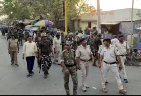 रामनवमी शोभायात्रा को लेकर सिकंदरा में पुलिस ने निकाला फ्लैग मार्च