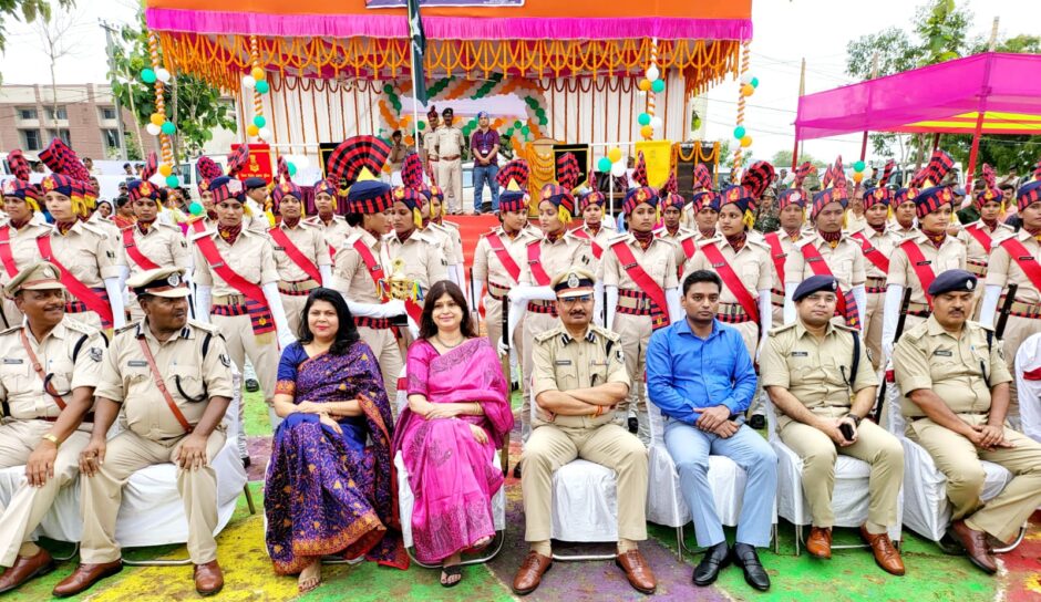 पुलिस लाइन केंद्र मलयपुर में दीक्षांत समारोह का किया गया आयोजन