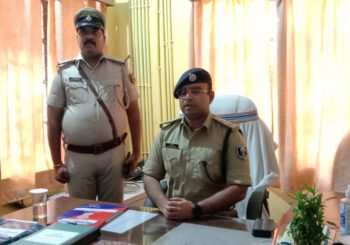 पुलिस अधीक्षक ने किया मलयपुर थाना निरीक्षण, लंबित कांडों का जल्द निपटारा करने का आदेश