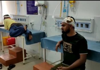 माचिस को लेकर हुआ विवाद, दबंगों ने बाप-बेटे को बेरहमी से पीटा