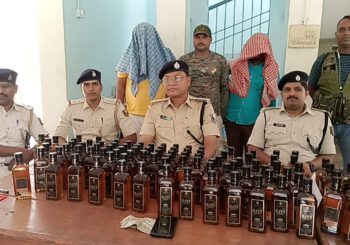 वाहन जांच के दौरान भारी मात्रा में पुलिस ने किया विदेशी शराब जप्त, ऑटो चालक सहित शराब तस्कर गिरफ्तार