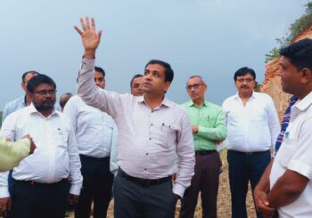 कुंड घाट जलाशय का जायजा लेने पहुँचे जल संसाधन विभाग के  सचिव व अभियंता प्रमुख