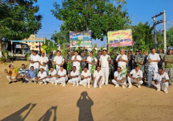 सीआरपीएफ 215 बटालियन कैंप मलयपुर  व जेएनवी विद्यालय बरहट में आयोजन कर किया गया वृक्षारोपण कार्यक्रम