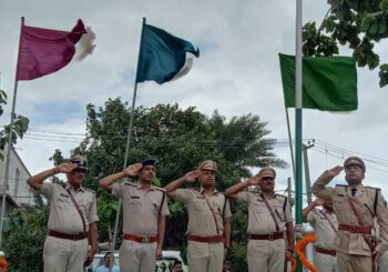 पुलिस अधीक्षक ने स्वतंत्रता दिवस पर ध्वजारोहण कर ली परेड की सलामी