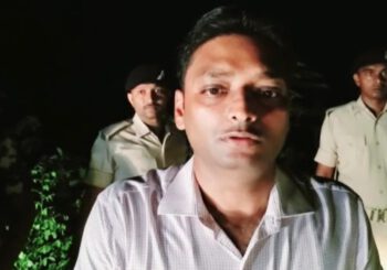 जिलाधिकारी के निर्देश पर बालू माफियाओं के खिलाफ छापेमारी, 4500 घन फीट अवैध बालू जप्त