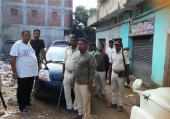 फिल्मी स्टाइल में पीछा कर उत्पाद विभाग ने कार समेत एक शराब तस्कर को किया गिरफ्तार