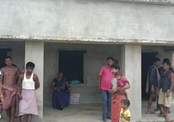 आंगनवाड़ी केंद्र संख्या 109 पर  मनमानी का  ग्रामीणों ने लगाया आरोप