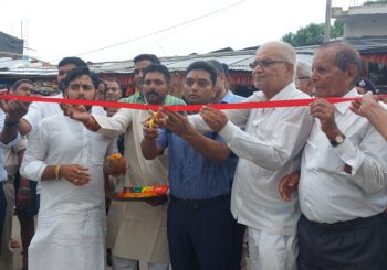 जिलाधिकारी ने कहा कि माता के नवरात्र में होता है मन की शुद्धि के साथ है ऊर्जा का संबर्द्धन