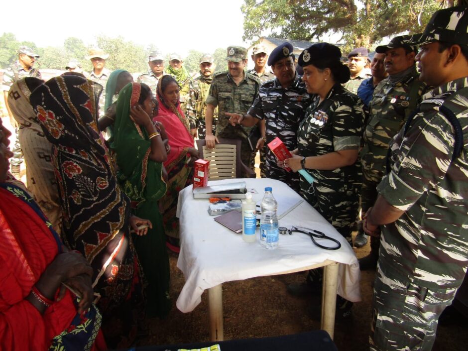 सीआरपीएफ महानिरीक्षक पहुंचे जमुई, सीआरपीएफ ने चोरमारा में लगाया मेडिकल कैंप