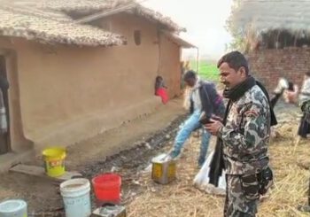 शराब माफियाओं के विरुद्ध पुलिस ने चलाया छापेमारी अभियान , 30 गैलन फुला हुआ जावा महुआ किया नष्ट