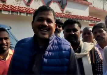 शराब तो भगवान है, दिखता नहीं पर हर जगह मिल जाता है: गिरधारी यादव