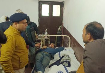 डुमरी के पास बेरियर में बाइक सवार ने मारी टक्कर दो लोग हुए घायल
