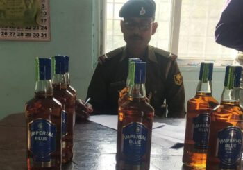 हटिया पटना पाटलिपुत्र एक्सप्रेस ट्रेन से अंग्रेजी शराब बरामद