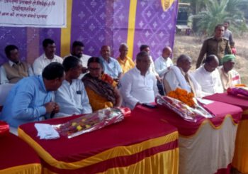 पूर्व मंत्री सह झाझा विधायक पहुंचे कुशीतरी गांव, लोगों की समस्या से हुए रूबरू