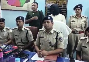चोरी की कई घटना में शामिल अभियुक्त को पुलिस की संयुक्त टीम ने किया गिरफ्तार
