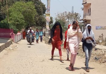 गर्मी व लू का कहर से जनजीवन हुआ अस्त व्यस्त ,पानी पीने की व्यवस्था नहीं रहने से लोग हो रहे हैं।