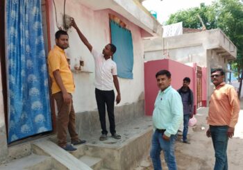 बिजली चोरी के आरोप में आठ लोगों पर प्राथमिकी दर्ज।