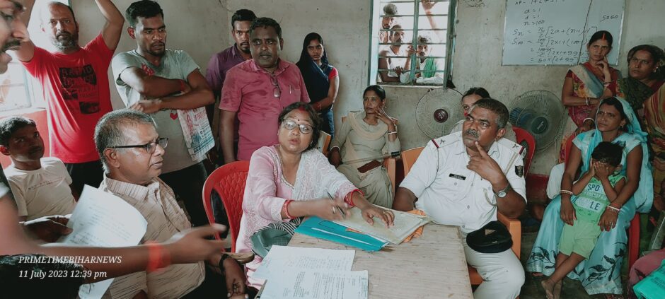 नवकाडीह गांव में हंगामे की भेंट चढ़ी सेविका चयन प्रक्रिया-हंगामे की बीच हुई स्थगित