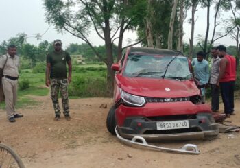 खपरिया पुल के पास दो वाहन की आमने-सामने टक्कर,  दो लोग हुए घायल