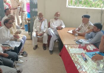 सोनो थाना परिसर में मुहर्रम पर्व पर विधि व्यवस्था को लेकर हुई शांति समिति की बैठक