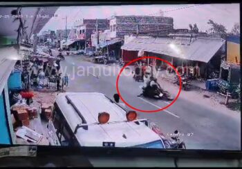 तेज रफ्तार बाइक ने शख्स को मारी जोरदार टक्कर.....मौत, घटना CCTV में कैद