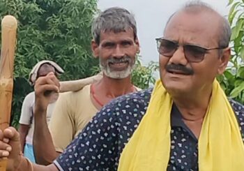 पारंपरिक खेती छोड़ किया फलदार पौधों की खेती, सालाना 25 लाख कमा रहे मुनाफा