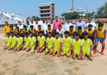 जिला स्तरीय विद्यालय खेल प्रतियोगिता के चौथे दिन फुटबॉल मैच आयोजित