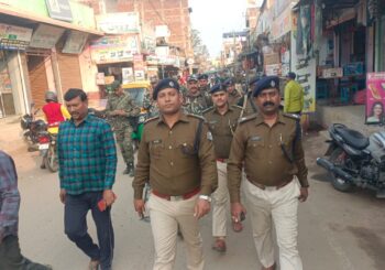 सरस्वती पूजा पर विधि व्यवस्था को ले प्रशासन  ने किया फ्लैग मार्च