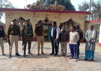 असामाजिक तत्वों ने देवी देवताओं की प्रतिमा को किया खंडित