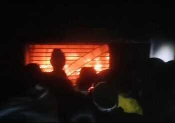 सोफा गोदाम में लगी आग, एक घंटा की मशक्कत के बाद फायर ब्रिगेड की गाड़ी ने बुझाई आग