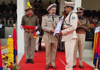डीजीपी के हाथों से सम्मानित हुए मलयपुर थानाध्यक्ष विकास
