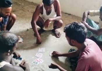 शिक्षा के मंदिर में जुआरी दे रहा नहले पर दहले की चोट.. वीडियो वायरल