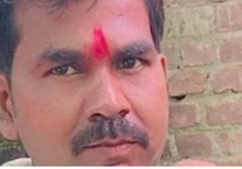 करंट की चपेट में आने से ठेला दुकानदार की मौत ,परिजनों ने किया सड़क जाम