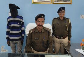 चोरी की ई रिक्शा के साथ चोर को पुलिस ने किया गिरफ्तार