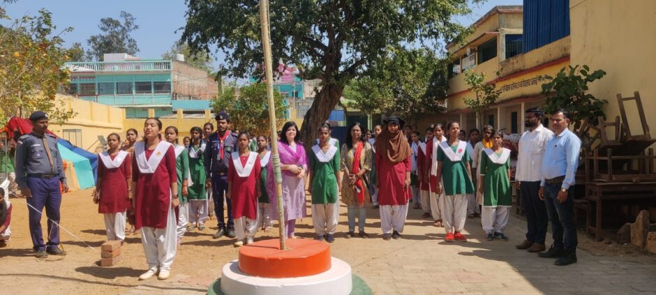 छात्राओं को दिया गया स्काउट गाइड का प्रशिक्षण