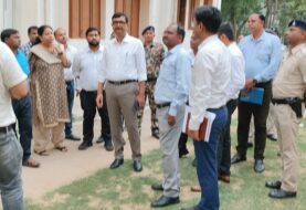 प्रभार ग्रहण करते ही सक्रिय हुए डीएम श्री नवीन, अस्पतालों व कार्यालयों का किया औचक निरीक्षण