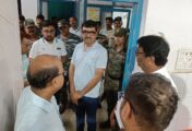 सदर अस्पताल का जिलाधिकारी ने किया औचक निरीक्षण, मरीजों की सुविधा को लेकर दिखी सख़्ती