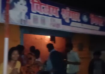 गिफ्ट दुकान में आगजनी: सीसीटीवी में कैद वारदात, पांच लाख का सामान राख