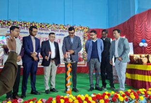 जिला स्तरीय युवा महोत्सव का जिलाधिकारी ने किया उद्घाटन, राज्य स्तर तक पहुंचेगा प्रतिभाओं का सफर