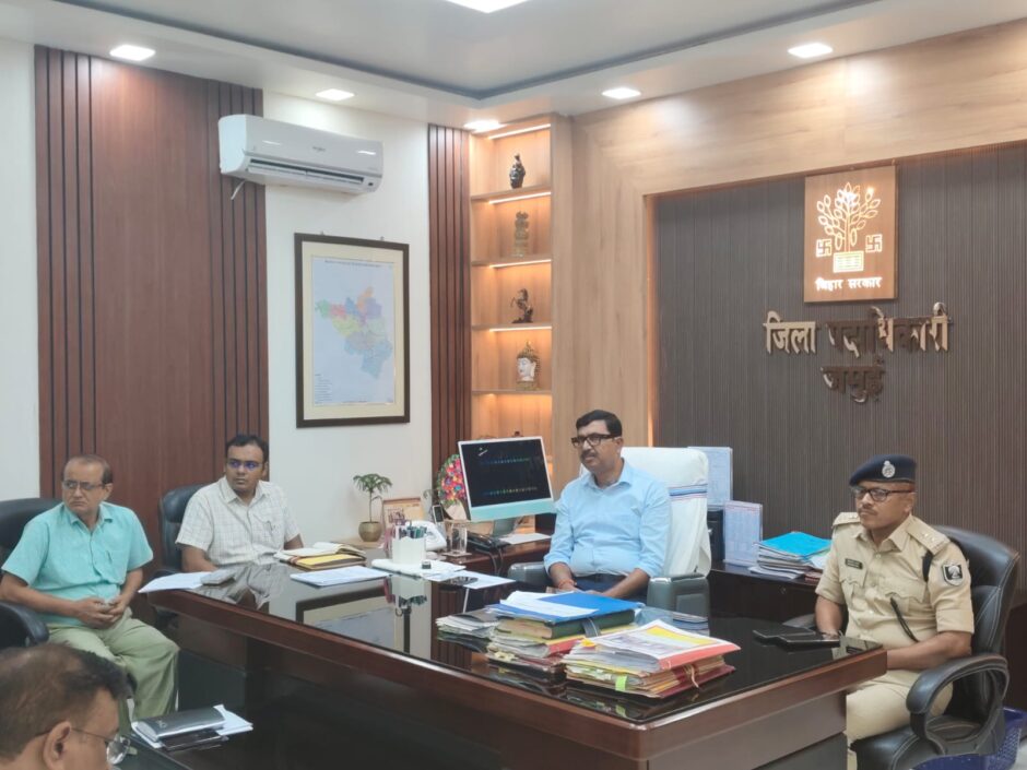 चोरमारा और गुरमाहा के विकास के लिए बनी वृहद कार्ययोजना, डीएम-एसपी ने की उच्चस्तरीय समीक्षा बैठक
