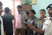जमुई के स्कूल में शिक्षक पर छात्राओं से कथित अभद्र व्यवहार का आरोप, ग्रामीणों का हंगामा