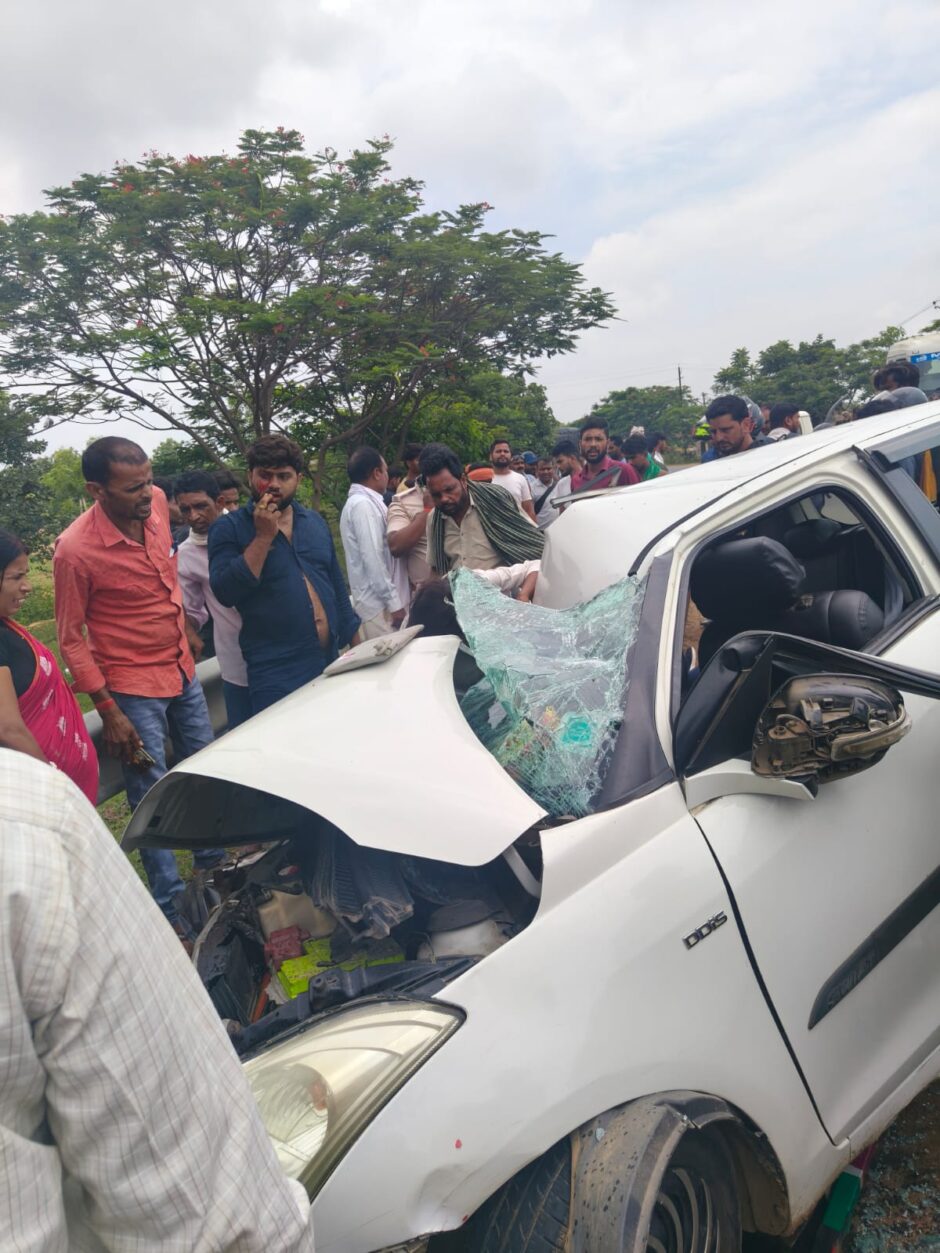 जमुई में भीषण सड़क हादसा: टेलर से भिड़ी स्विफ्ट कार, चालक और बहनोई की मौत, चार घायल