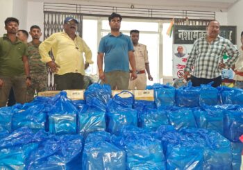 सब्जियों की आड़ में शराब तस्करी नाकाम, सोनो-डुमरी चेक पोस्ट पर 933 लीटर विदेशी शराब बरामद, एक गिरफ्तार